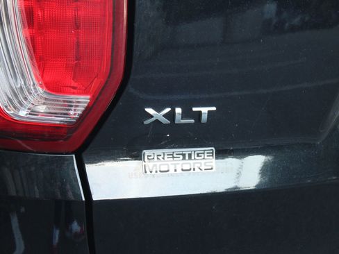 Used 2018 Ford Explorer XLT w/ Equipment Group 202A image 41