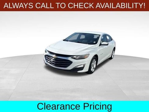 Used 2024 Chevrolet Malibu LT image 3