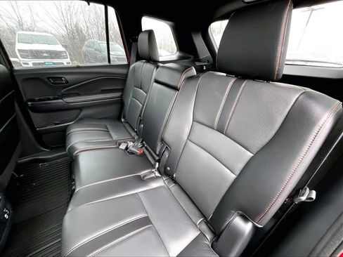 Used 2023 Honda Passport TrailSport image 14