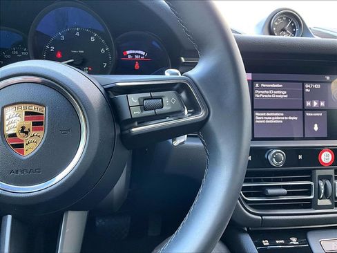 Certified 2026 Porsche Macan AWD/4WD image 24