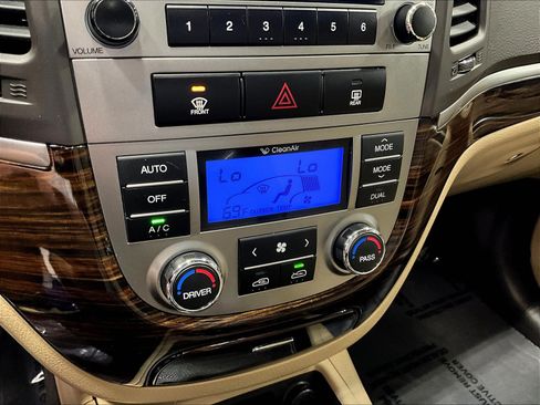 Used 2011 Hyundai Santa Fe Limited AWD/4WD image 15
