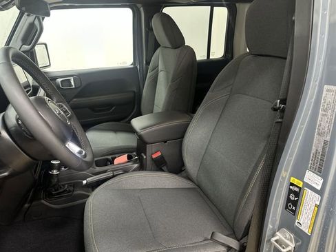 Used 2025 Jeep Wrangler Unlimited Sahara w/ Safety Group image 14