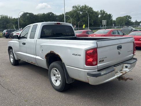 Used 2010 Dodge Dakota SXT AWD/4WD image 7