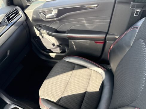 Used 2023 Ford Escape ST-Line image 33