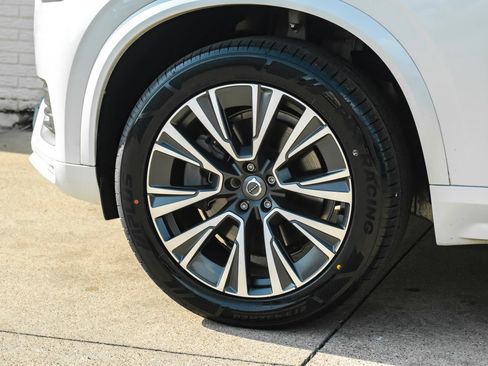 Used 2020 Volvo XC90 T5 Momentum w/ Protection Package Premier FWD image 48