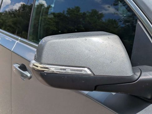 Used 2023 Chevrolet Traverse LT FWD image 11