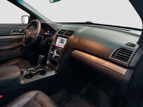 Used 2016 Ford Explorer Sport image 30