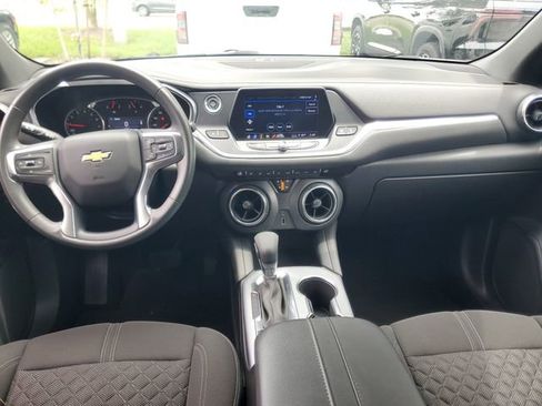 Used 2021 Chevrolet Blazer LT FWD image 13