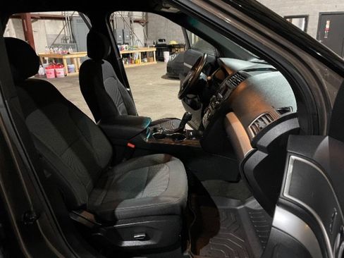 Used 2016 Ford Explorer XLT image 29
