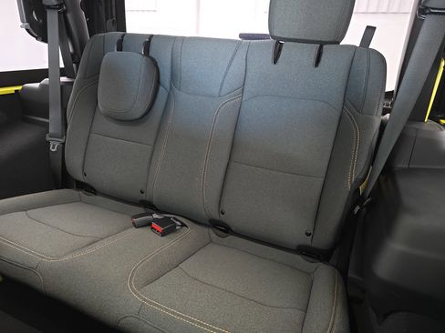 Used 2024 Jeep Wrangler Sport S image 13