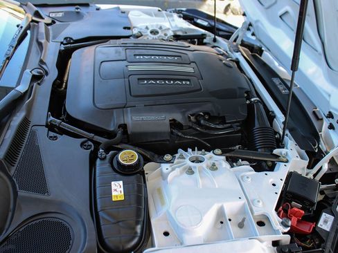 Used 2016 Jaguar F-TYPE Convertible image 37