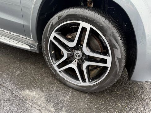 Used 2018 Mercedes-Benz GLS 550 4MATIC image 25