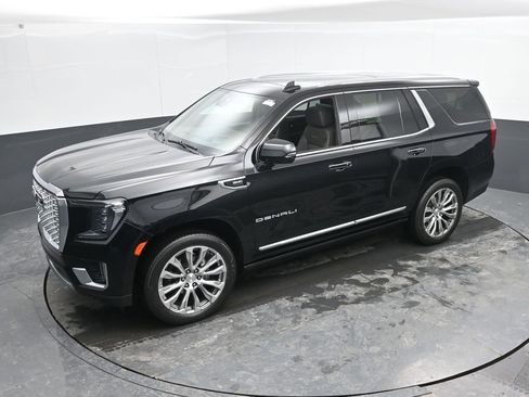 Used 2023 GMC Yukon Denali w/ Denali Reserve Package image 42