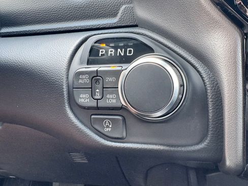 New 2026 RAM 1500 4x4 Crew Cab image 23