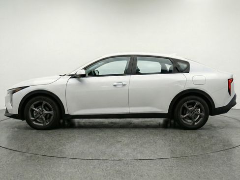 Used 2025 Kia K4 LXS image 5