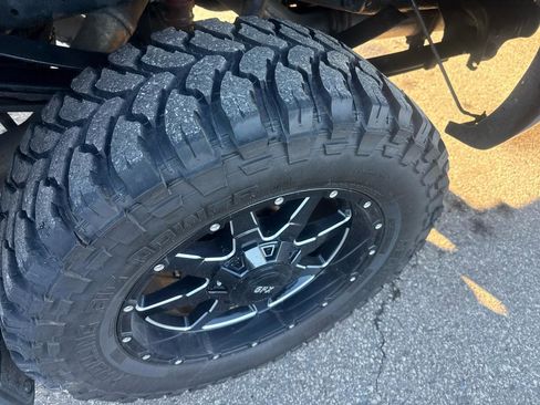 Used 2011 Ford F350 Lariat w/ Snow Plow Prep Pkg image 21