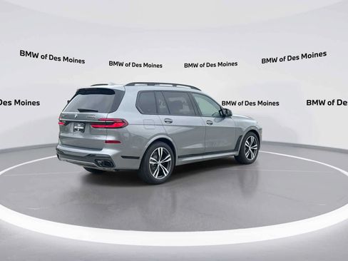 Used 2026 BMW X7 M60i w/ M Sport Professional Package AWD/4WD image 8