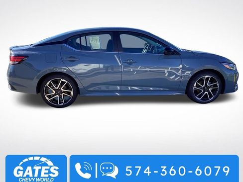 Used 2025 Nissan Sentra SR FWD image 10