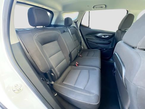 Used 2024 GMC Terrain SLE FWD image 25