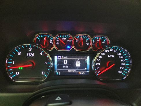 Used 2019 Chevrolet Suburban LT AWD/4WD image 23