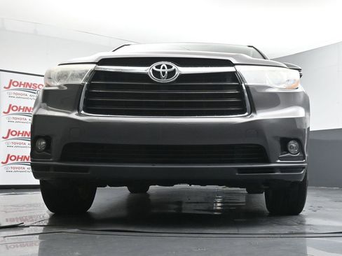 Used 2015 Toyota Highlander XLE AWD/4WD image 19