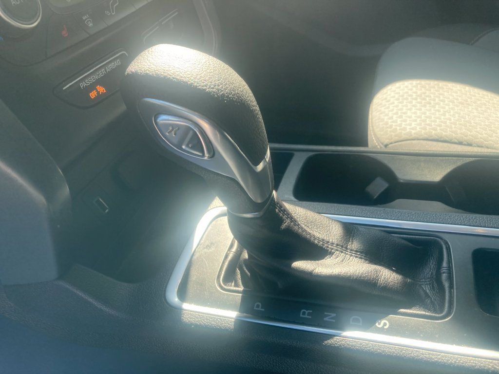 Used 2018 Ford Escape SE w/ SE Sync 3 Package AWD/4WD image 30