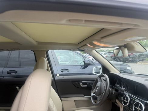 Used 2015 Mercedes-Benz GLK 350 2WD image 8