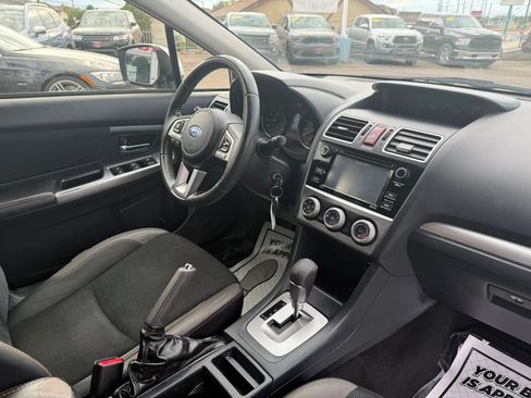 Used 2017 Subaru Crosstrek 2.0i Premium AWD/4WD image 16