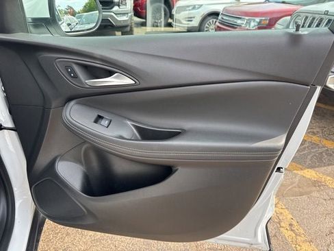 Used 2024 Buick Encore GX Preferred FWD image 25