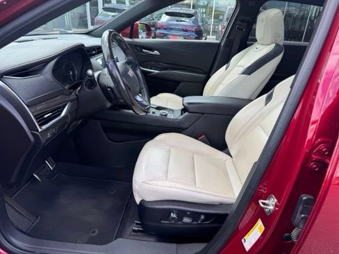 Used 2019 Cadillac XT4 Sport AWD/4WD image 21