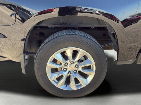 Used 2025 Chevrolet Silverado 1500 Custom image 40