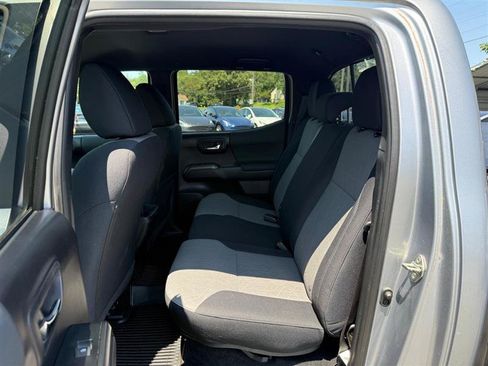 Used 2020 Toyota Tacoma TRD Off-Road AWD/4WD image 25