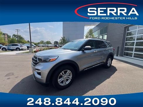 Used 2023 Ford Explorer XLT w/ Equipment Group 202A AWD/4WD image 1