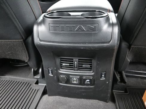 Used 2021 Nissan Titan PRO-4X w/ Pro-4x Convenience Package image 4