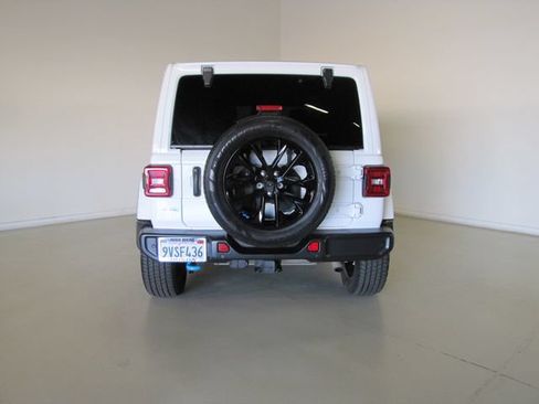 Used 2022 Jeep Wrangler Unlimited Sahara w/ Cold Weather Group AWD/4WD image 24