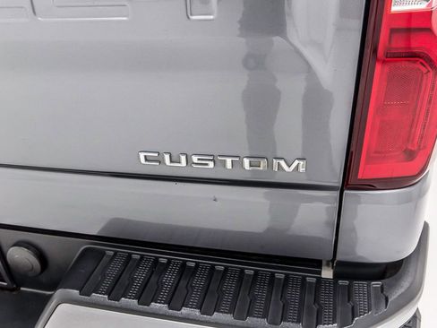Used 2019 Chevrolet Silverado 1500 Custom w/ Infotainment Package RWD image 11