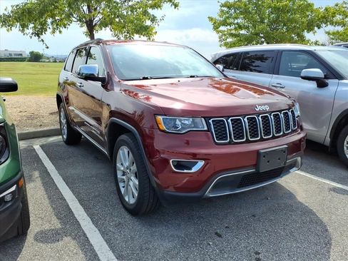 Used 2017 Jeep Grand Cherokee Limited AWD/4WD image 2