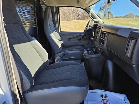 Used 2024 GMC Savana 2500 w/ Driver Convenience Package image 14