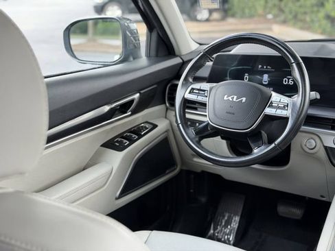 Certified 2024 Kia Telluride S w/ S Sunroof Package AWD/4WD image 37