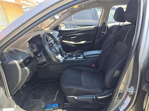 Used 2023 Nissan Sentra SV w/ All-Weather Package image 5