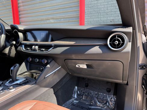 Used 2022 Alfa Romeo Stelvio Ti image 16
