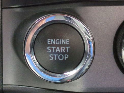 Used 2020 Toyota Tacoma TRD Off-Road w/ TRD Premium Off Road Package image 29