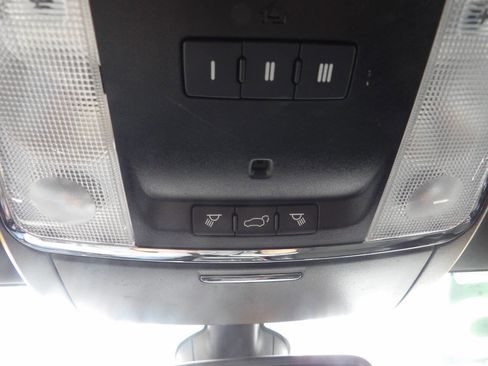 Used 2020 Dodge Durango GT image 17