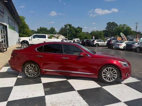 Used 2013 Lexus LS 460 w/ Comfort Pkg RWD image 6