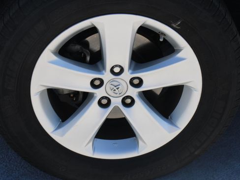 Used 2014 Toyota RAV4 XLE FWD image 9