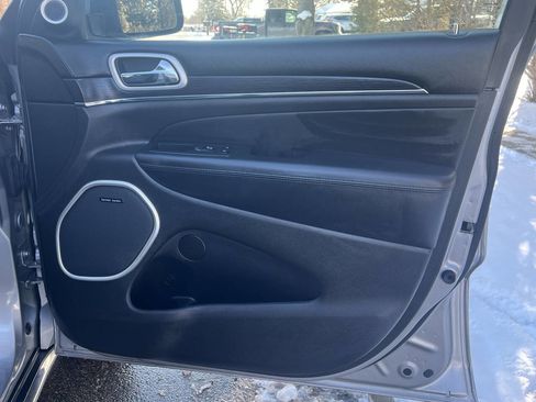 Used 2018 Jeep Grand Cherokee Summit image 15