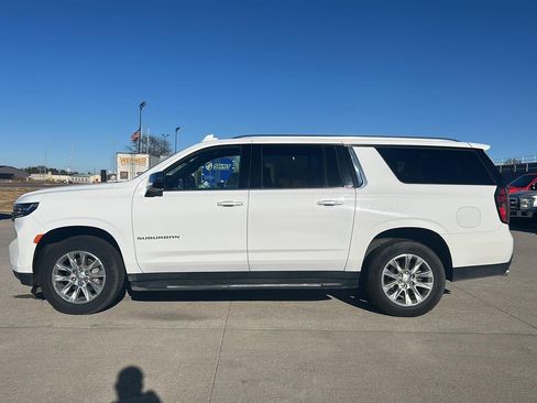 Used 2024 Chevrolet Suburban Premier image 1