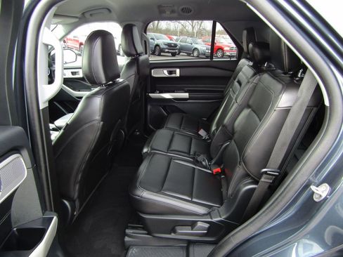 Used 2023 Ford Explorer XLT w/ Equipment Group 202A image 30