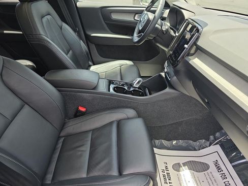 Used 2023 Volvo XC40 B5 Plus w/ Driver Assist Package AWD/4WD image 14