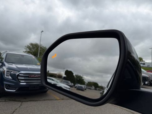 Used 2022 Ford Explorer ST-Line AWD/4WD image 26
